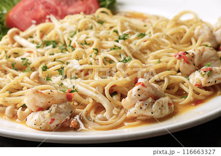 Prawn Spaghetti on White Palte 116663327