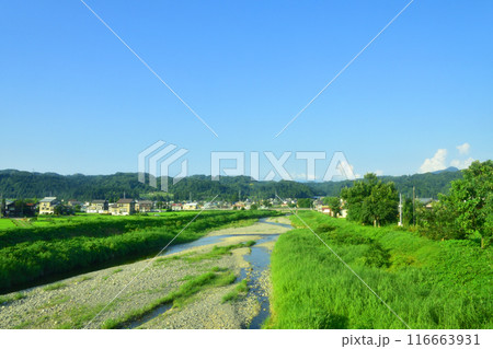 JR東日本上越線の越後川口駅から八色駅までの車窓風景(2022年夏) JR東日本上越線の越後川口駅から八色駅までの車窓風景(2022年夏) 116663931