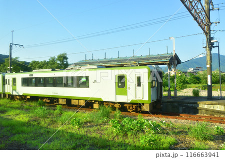 JR東日本上越線の越後川口駅から八色駅までの車窓風景(2022年夏) 116663941