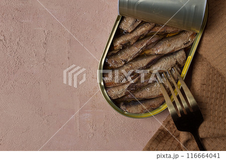 Sprats in oil, canned smoked fish, open, close-up, top view, no people, Sprats in oil, canned smoked fish, open, close-up, top view, no people, 116664041