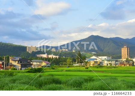JR東日本上越線の上越国際スキー場前駅から越後中里駅までの車窓風景(2022年夏) 116664233