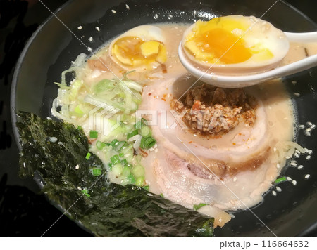 Delicious tonkotsu ramen bowl Delicious tonkotsu ramen bowl 116664632