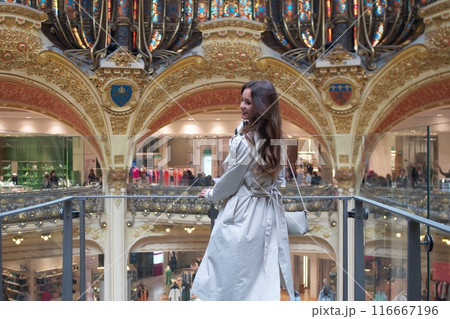 Girl on the observation balcony at the Galeries Lafayette in Paris 116667196
