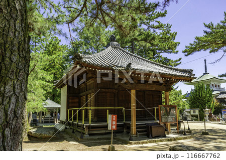 四国八十八箇所80番 讃岐國分寺 旧大師堂 香川県高松市 四国八十八箇所80番 讃岐國分寺 旧大師堂 香川県高松市 116667762