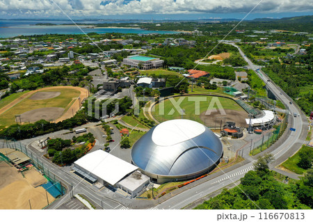沖縄本島宜野座村の総合運動公園 116670813