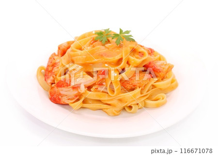 カニ風味のトマトクリームパスタ カニカマ使用 明るい背景 カニ風味のトマトクリームパスタ カニカマ使用 明るい背景 116671078