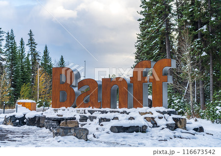 Banff Town Sign in snowy winter. Banff National Park, Canadian Rockies. Banff, Alberta, Canada Banff Town Sign in snowy winter. Banff National Park, Canadian Rockies. Banff, Alberta, Canada 116673542