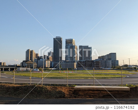 柏の葉キャンパス駅周辺のタワーマンション群とモビリティ関連技術の実験場 柏の葉キャンパス駅周辺のタワーマンション群とモビリティ関連技術の実験場 116674192