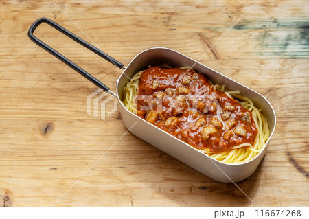 パスタ Spaghetti made at an outdoor party パスタ Spaghetti made at an outdoor party 116674268