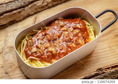 パスタ Spaghetti made at an outdoor party パスタ Spaghetti made at an outdoor party 116674269