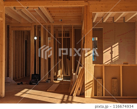 柏の葉で建設中の一軒家　 116674934