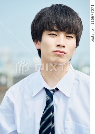 屋上にいる男子高校生 屋上にいる男子高校生 116677071