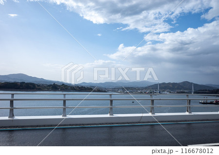 気仙沼大島大橋から見える気仙沼湾横断橋 気仙沼大島大橋から見える気仙沼湾横断橋 116678012