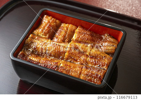 美味しそうな鰻重 116679113