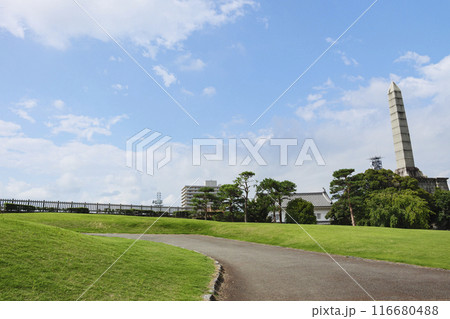夏の山梨県甲府市の舞鶴城公園 夏の山梨県甲府市の舞鶴城公園 116680488