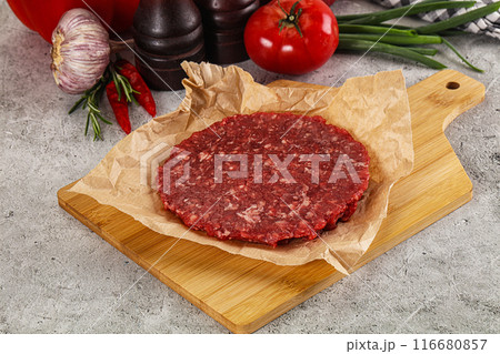Raw beef burger cutlet minced meat Raw beef burger cutlet minced meat 116680857