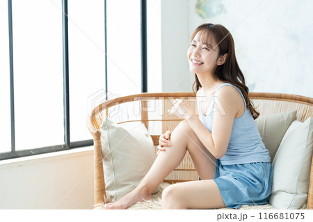 若い女性 ボディケア ビューティーイメージ 若い女性 ボディケア ビューティーイメージ 116681075