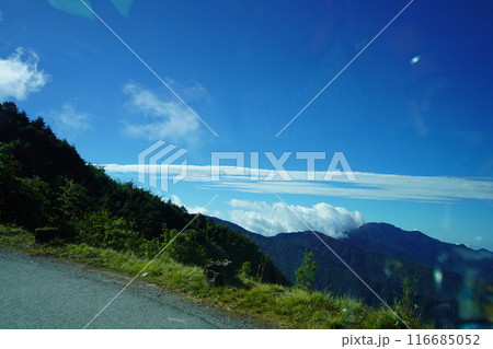 Silk Route of Sikkim with Sunny Weather 116685052