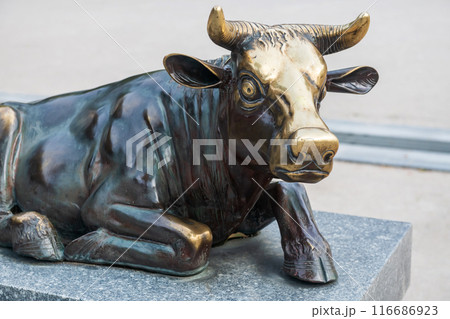 Japanese bull or ox statue at Kushida Shrine, Hakata, Fukuoka Japanese bull or ox statue at Kushida Shrine, Hakata, Fukuoka 116686923