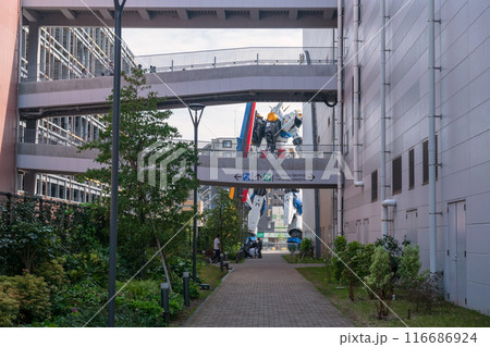 Rear view of life size Gundam at LaLaport, Fukuoka 116686924
