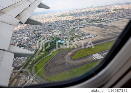 テイクオフ中のボーイング737-881 テイクオフ中のボーイング737-881 116687381