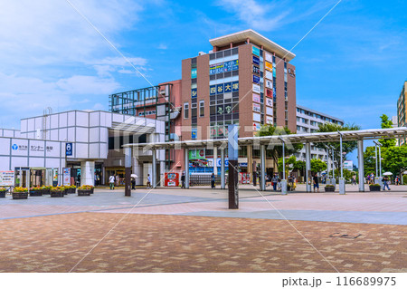 日本の横浜都市景観 7月。地下鉄　センター南駅などを望む＝20日 116689975