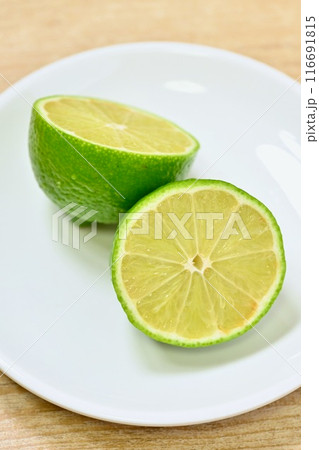 ライム（果実、フルーツ） 116691815