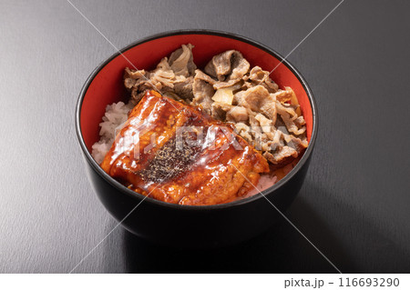 うな牛（鰻蒲焼きと牛丼） 116693290