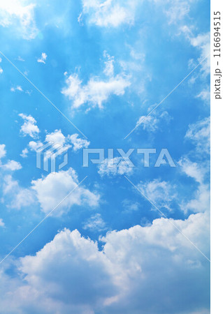 秋の青空と雲 秋の青空と雲 116694515
