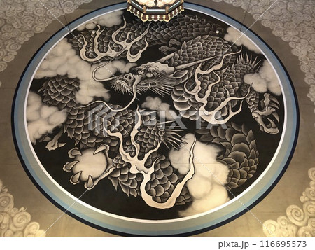 建長寺の壮大な雲龍図が織りなす伝統美 116695573