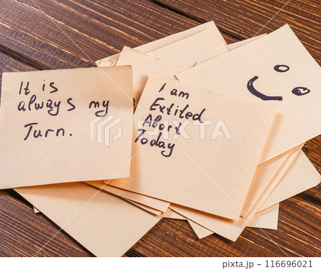 Positive messages on a desk Photo Positive messages on a desk Photo 116696021