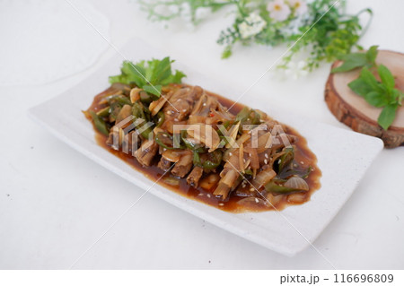 delicious spicy black pepper chicken feet as a background delicious spicy black pepper chicken feet as a background 116696809