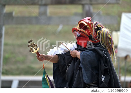 獅子舞　神戸市無形文化遺産　南僧尾の神楽獅子 116696909
