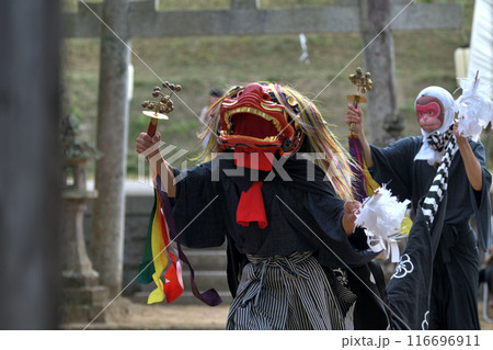獅子舞　神戸市無形文化遺産　南僧尾の神楽獅子 116696911
