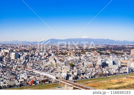東急田園都市線 と 沿線 の 住宅街  の 空撮【 川崎市 の 風景 】 116698183