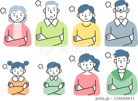 怒った表情の3世代家族の上半身セット 116699831