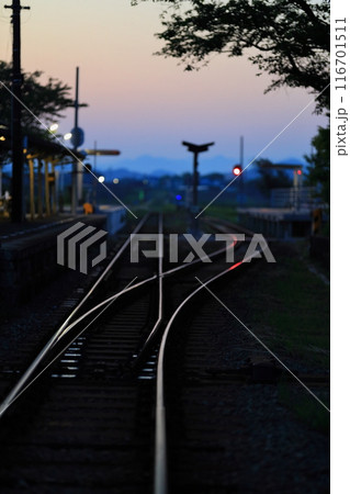 法華口駅「昭和」の匂いが色濃いローカル線 116701511