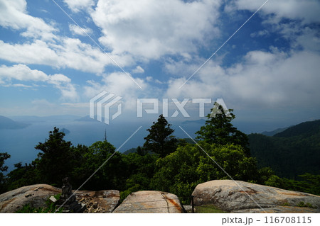 弥山山頂の登山道 弥山山頂の登山道 116708115