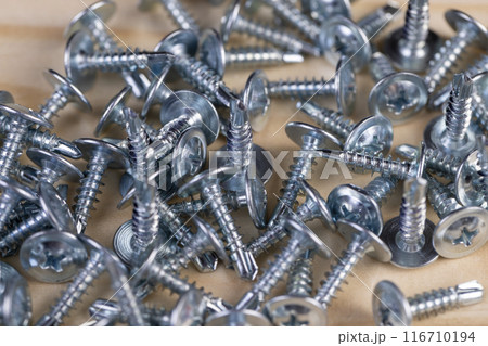 steel self-tapping screws for working with wooden products 116710194