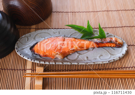 鮭の塩麴焼き 鮭の塩麴焼き 116711430