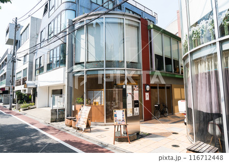 鮨おかだ 中目黒駅近くのお寿司屋さん 夏晴れの青空 東京都目黒区 鮨おかだ 中目黒駅近くのお寿司屋さん 夏晴れの青空 東京都目黒区 116712448