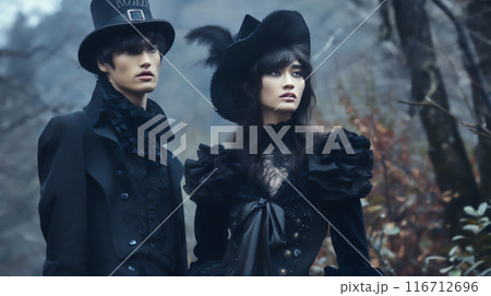 ハロウィーンのコスプレをした男性と女性 ハロウィーンのコスプレをした男性と女性 116712696