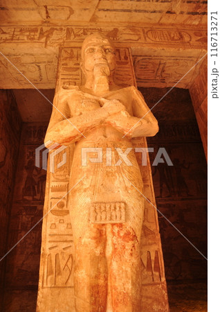 アブシンベル神殿の内部 116713271