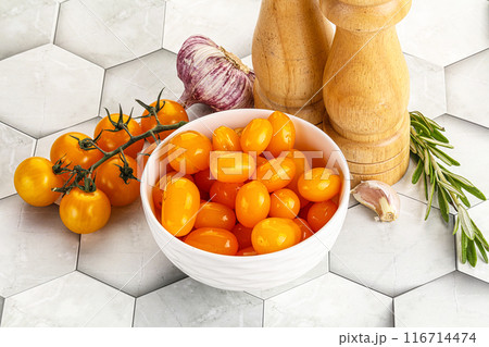 Marinated natural yellow cherry tomato Marinated natural yellow cherry tomato 116714474
