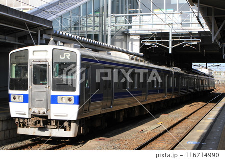 いわき駅に停車中の「JR東日本の415系(1500番台)」 いわき駅に停車中の「JR東日本の415系(1500番台)」 116714990