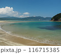 田舎の島の白い浜辺 116715385