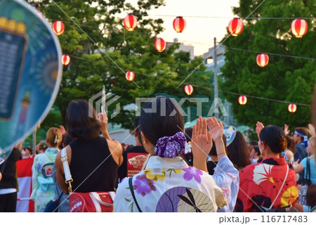 夕暮れの奥浅草盆踊り大会 東京 夕暮れの奥浅草盆踊り大会 東京 116717483