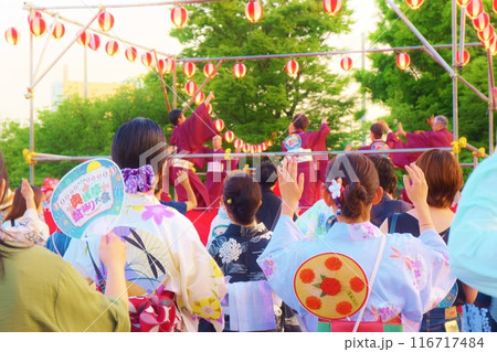 夕暮れの奥浅草盆踊り大会　東京 116717484