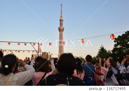夕暮れの奥浅草盆踊り大会　東京 116717495
