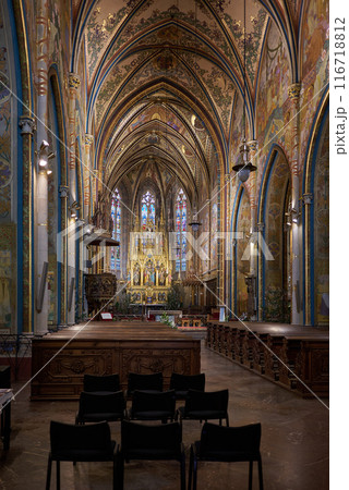 Interior of Basilica of St. Peter and St. Paul, neo-Gothic church in Vysehrad fortress in Prague, Czech Republic 116718812